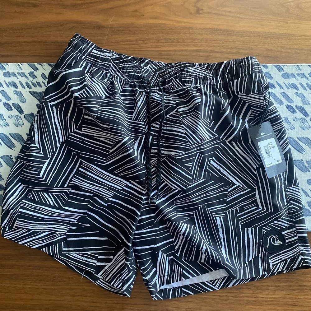 NEW W/ TAGS: men’s Quiksilver boardshorts